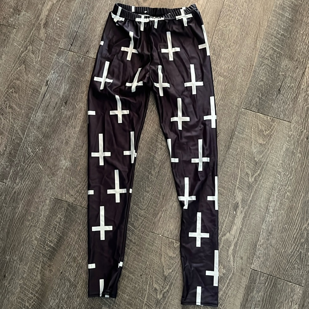 Cross leggings